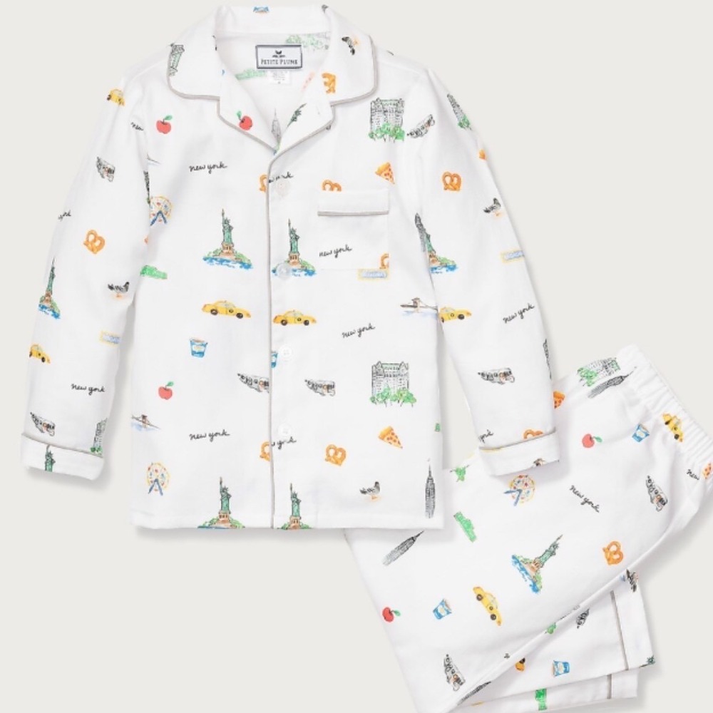 Petite Plume New York Pajama Set White NYC Print Toddler Size 3 SPJNYC103